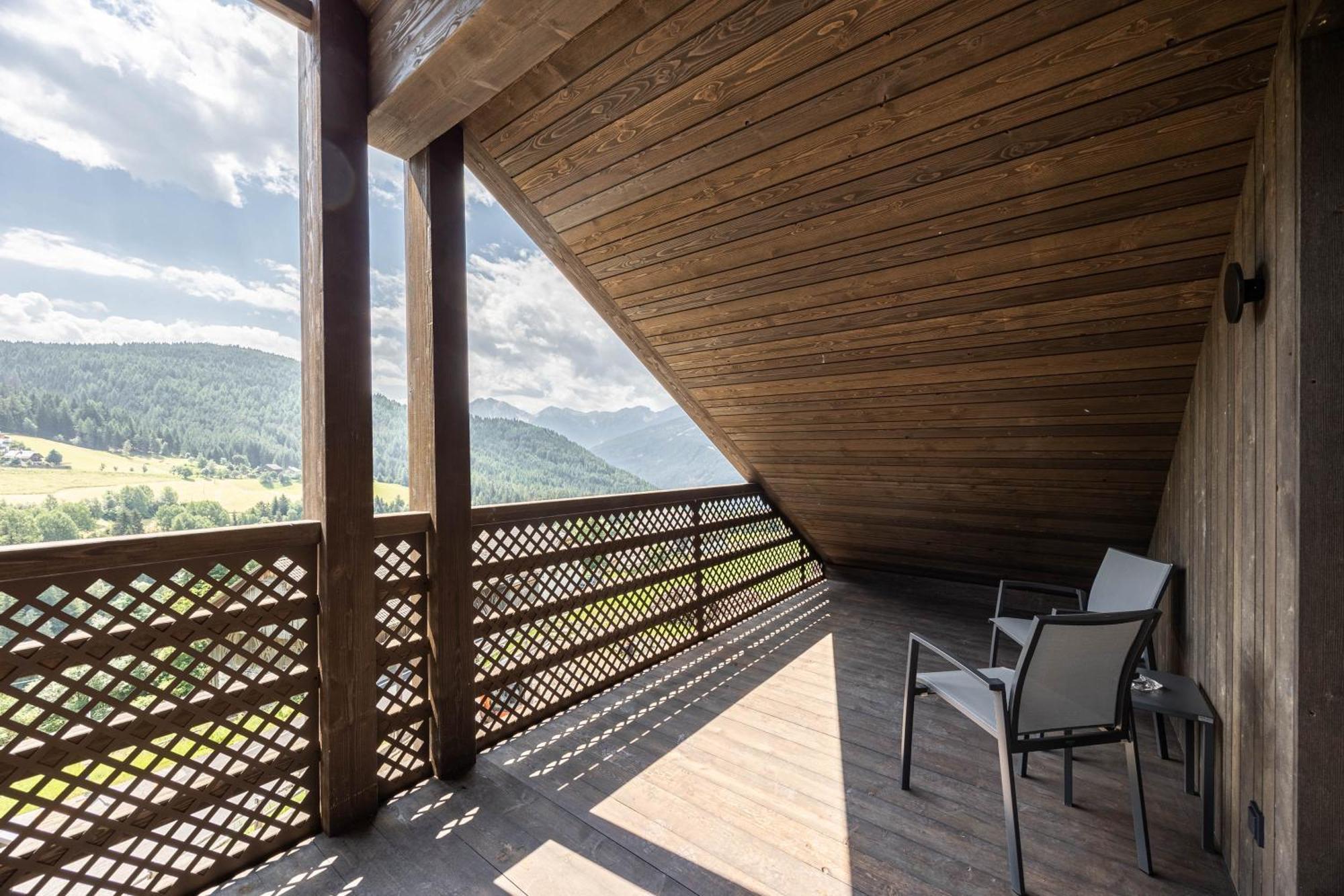 Hotel Rommisa Перча Екстериор снимка