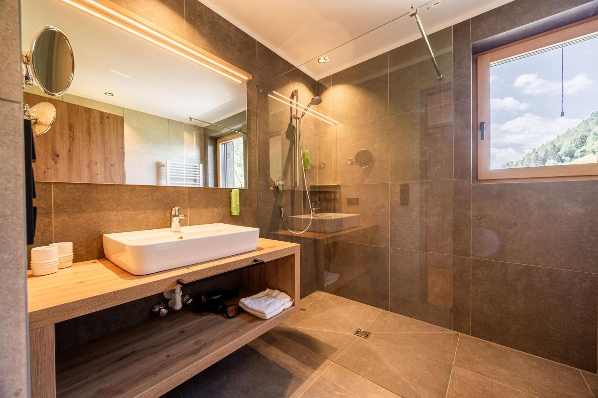 Hotel Rommisa Перча Екстериор снимка