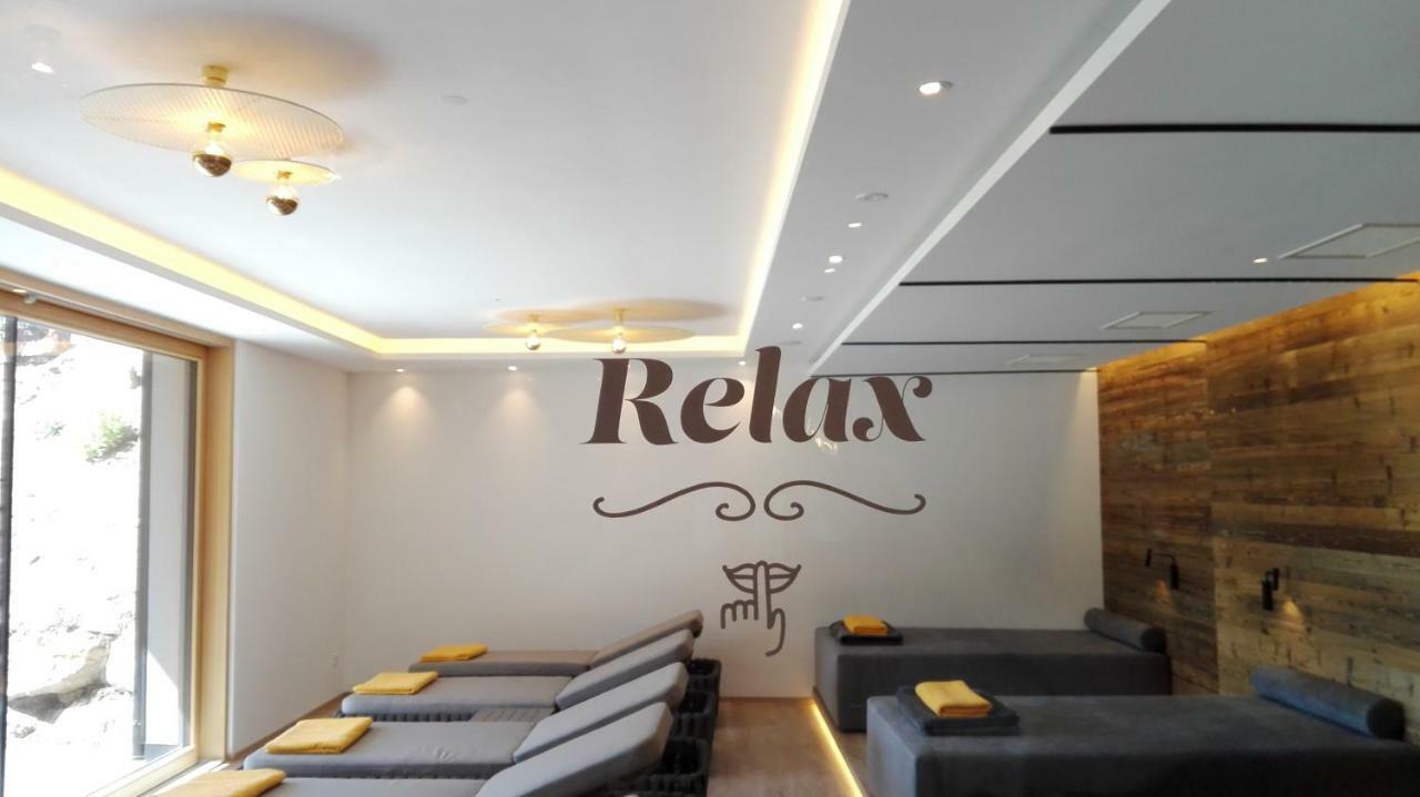 Hotel Rommisa Перча Екстериор снимка