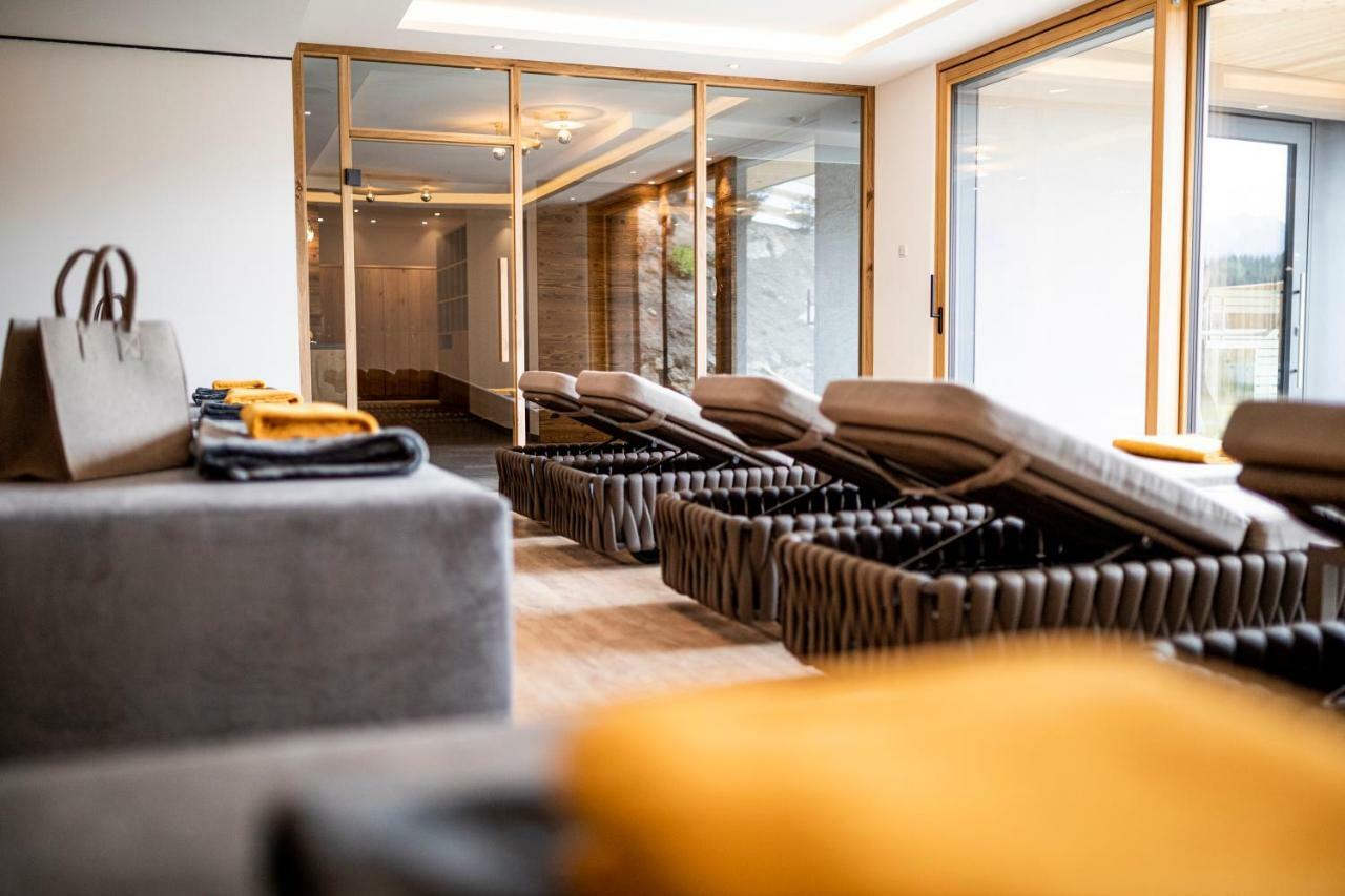 Hotel Rommisa Перча Екстериор снимка