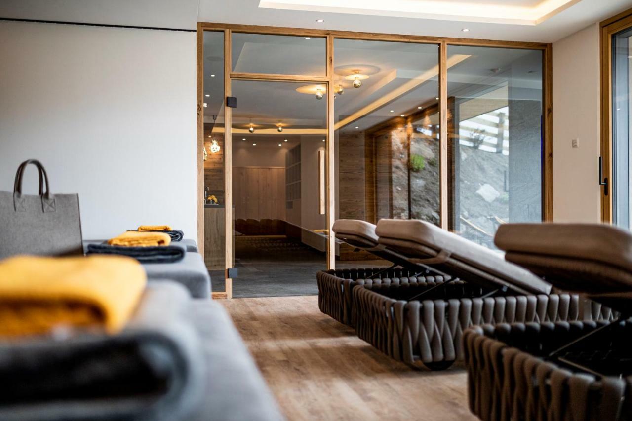 Hotel Rommisa Перча Екстериор снимка